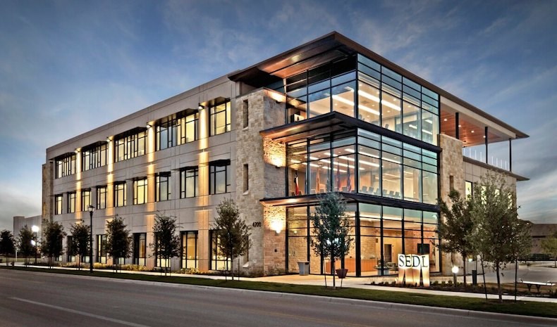 بازسازی تجاری